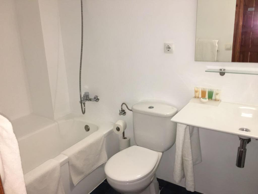 Apartamentos Albertos Santa Eulária des Riu Exterior foto